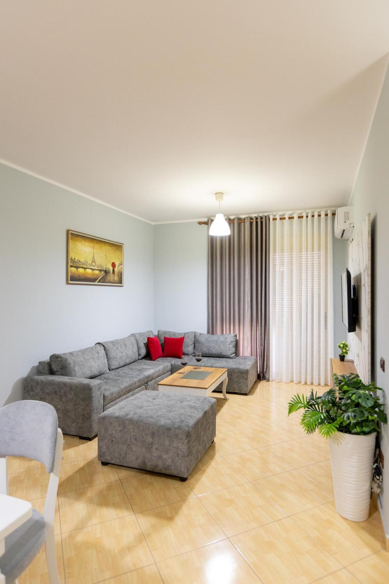 Da Vinci Apartment Vlorë Екстериор снимка