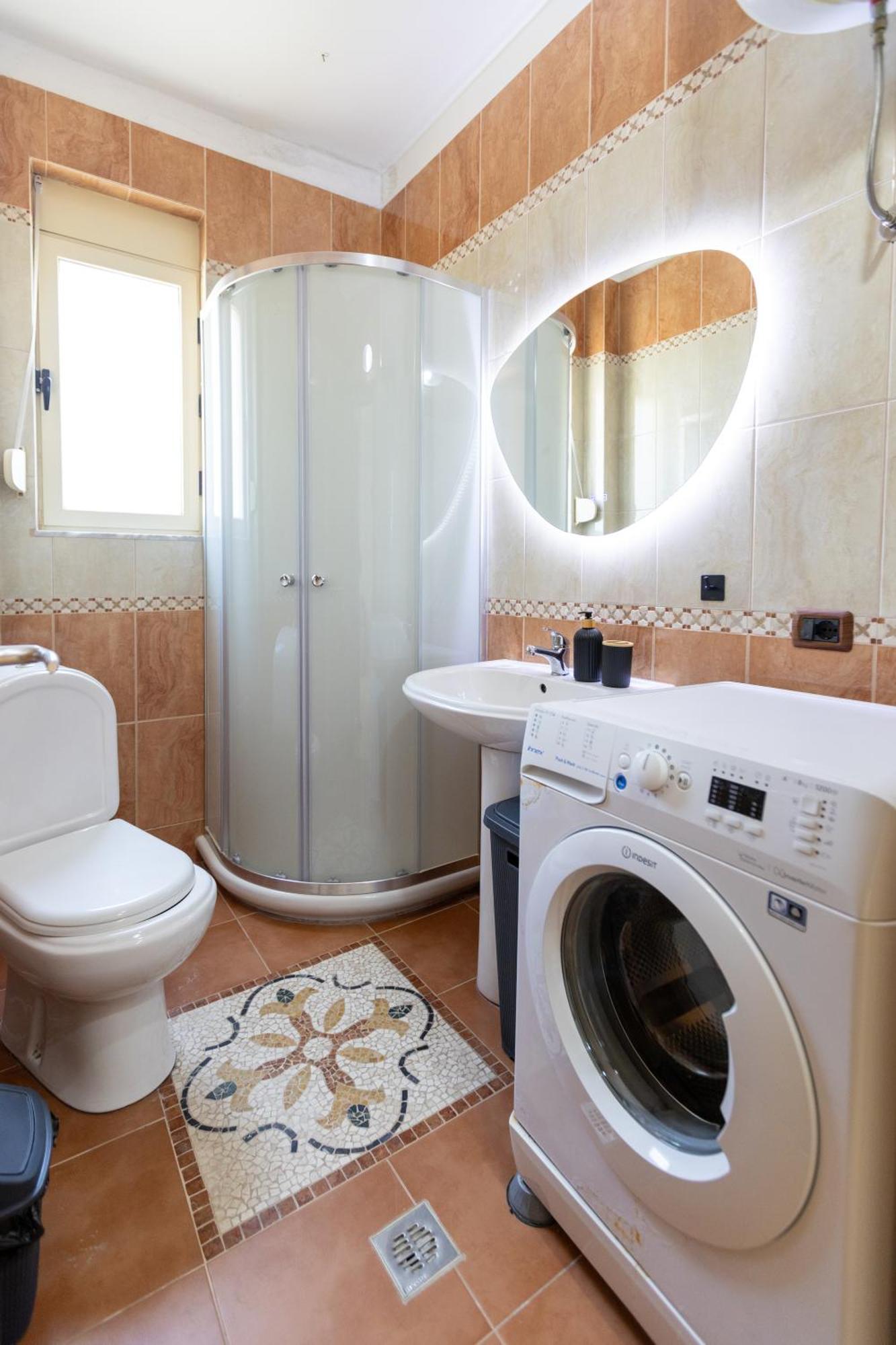 Da Vinci Apartment Vlorë Екстериор снимка