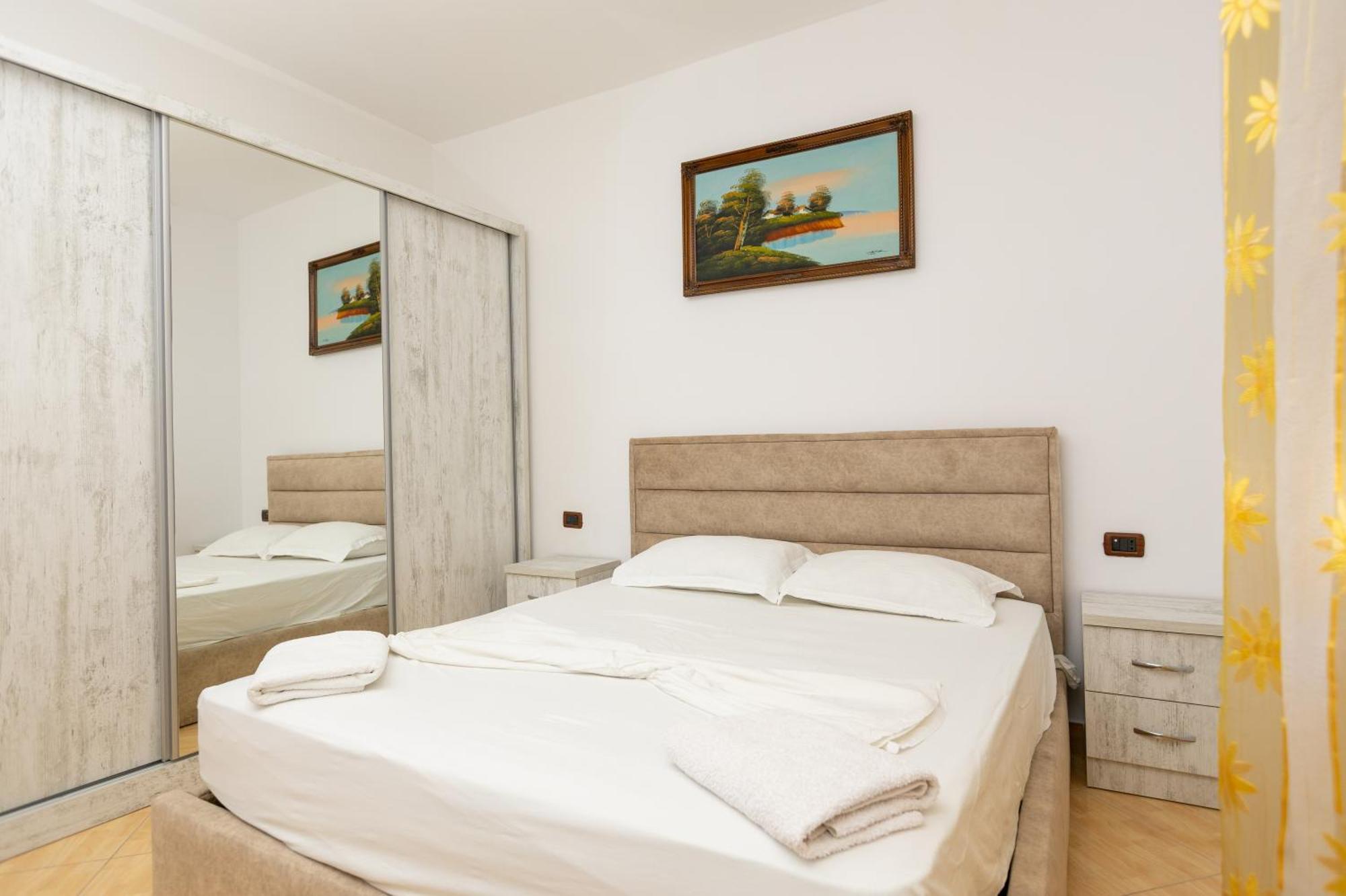 Da Vinci Apartment Vlorë Екстериор снимка