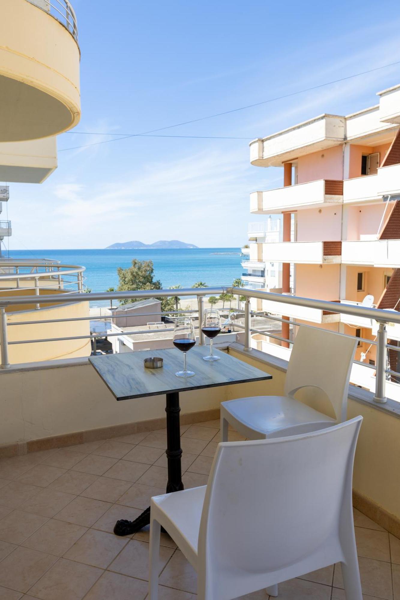 Da Vinci Apartment Vlorë Екстериор снимка